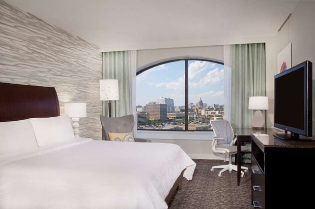 Images Hilton Garden Inn Austin Downtown