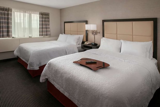 Images Hampton Inn & Suites Milwaukee Downtown