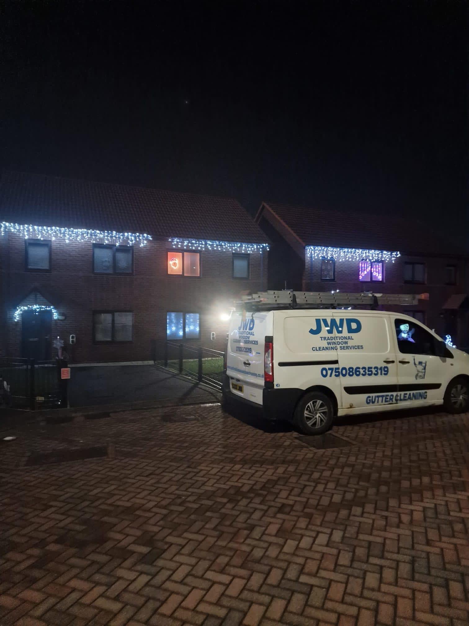 Images JWD Traditional Window Cleaning