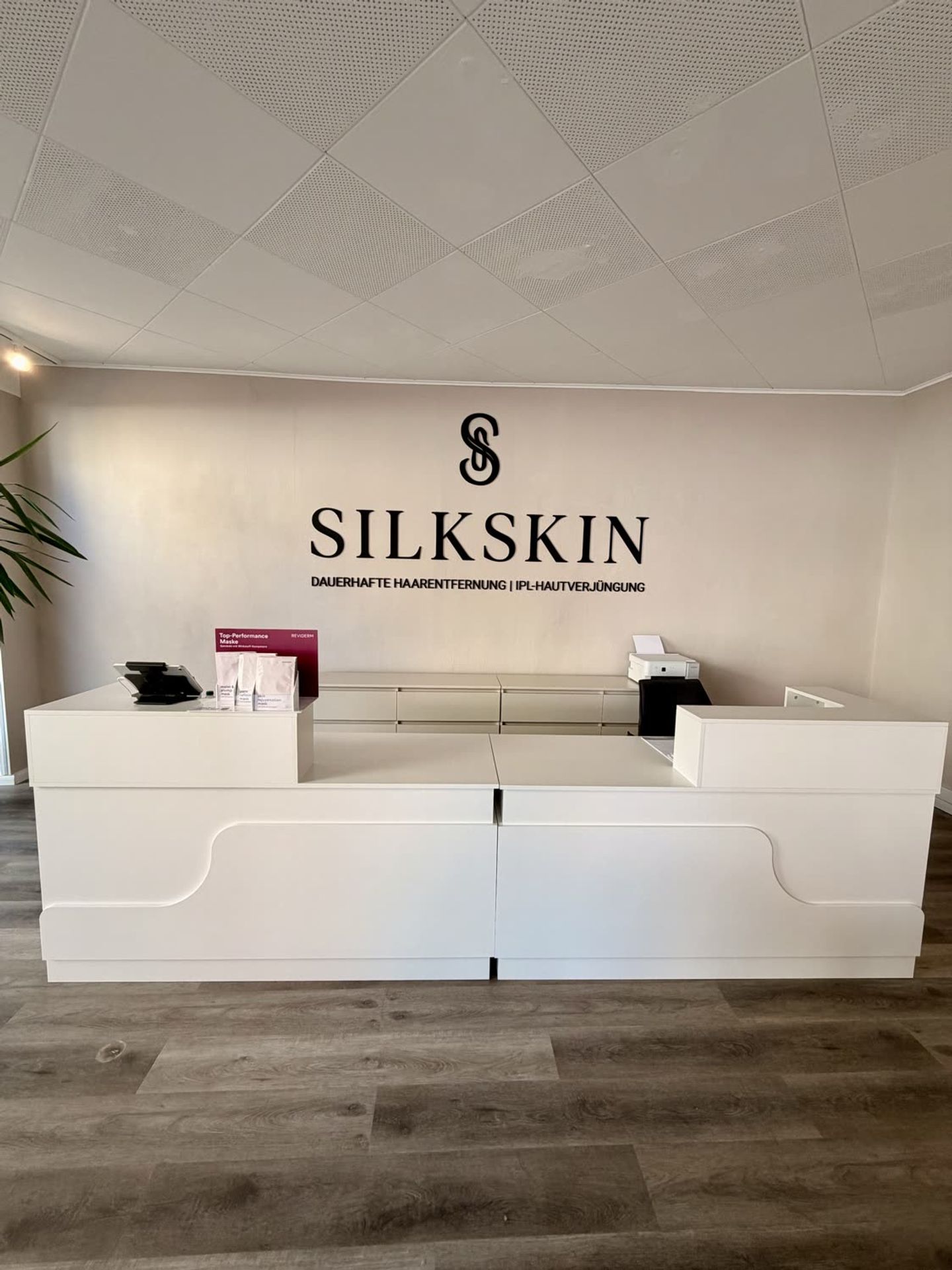 SILKSKIN Dauerhafte Haarentfernung & IPL-Hautverjüngung, Biringerstr. 4 in Perl