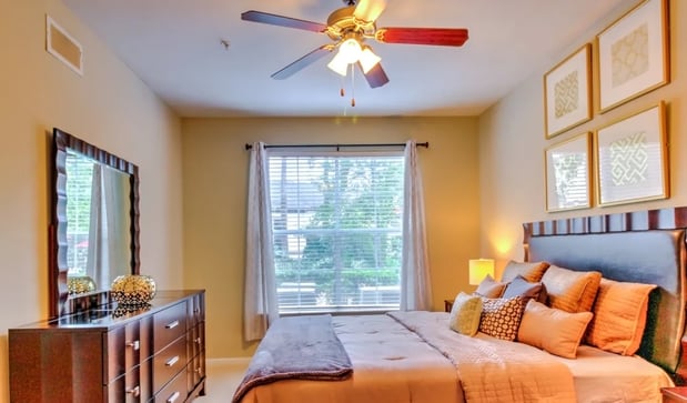 Images Stone Creek at Old Farm Apartments