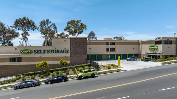 Images U-Stor-It Self Storage - Lincoln Park