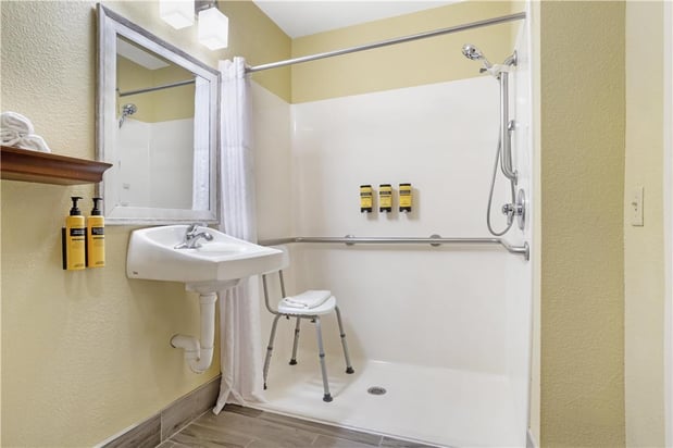Images Best Western Plus Executive Hotel & Suites