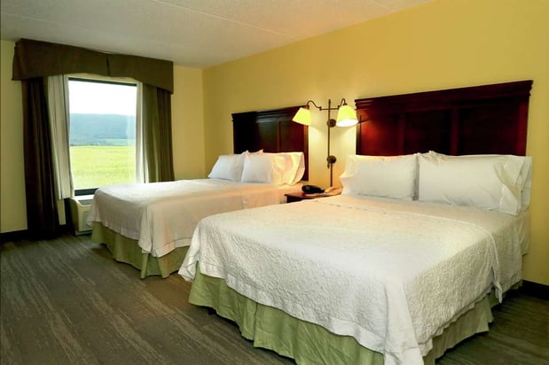 Images Hampton Inn & Suites Lamar