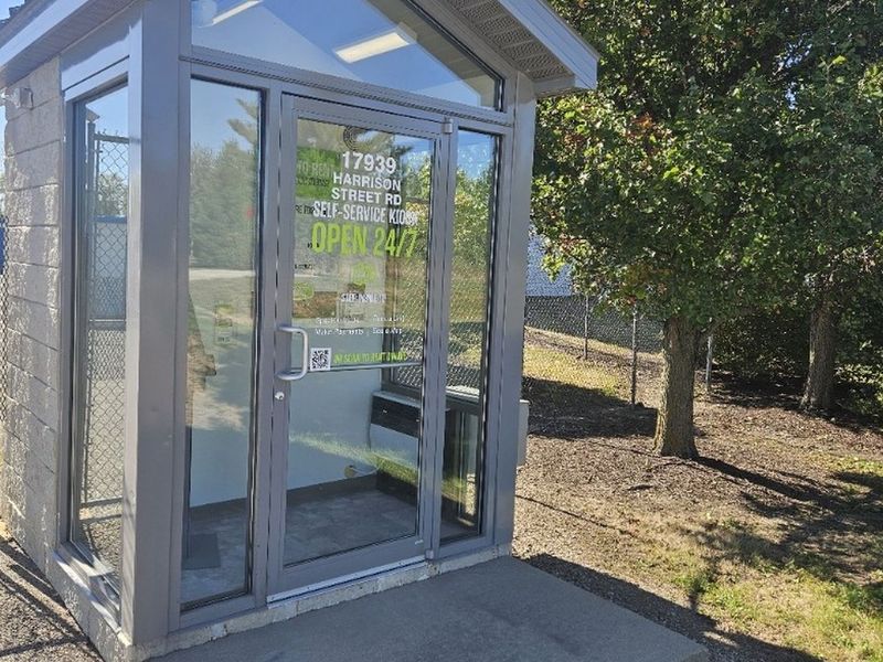 Images Extra Space Storage