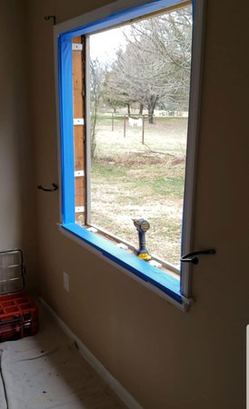 Images Action Glass Inc.