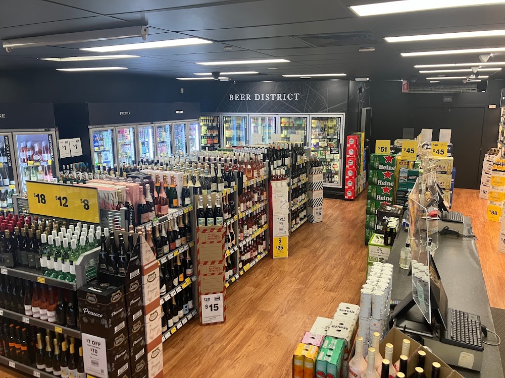 Images Liquorland Treetops Plaza