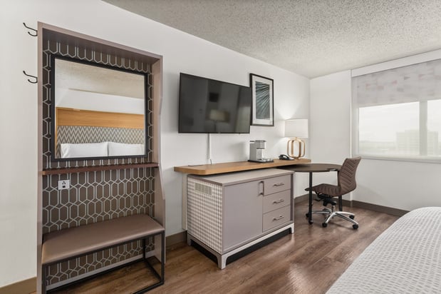 Images Holiday Inn Tampa Westshore - Airport Area by IHG