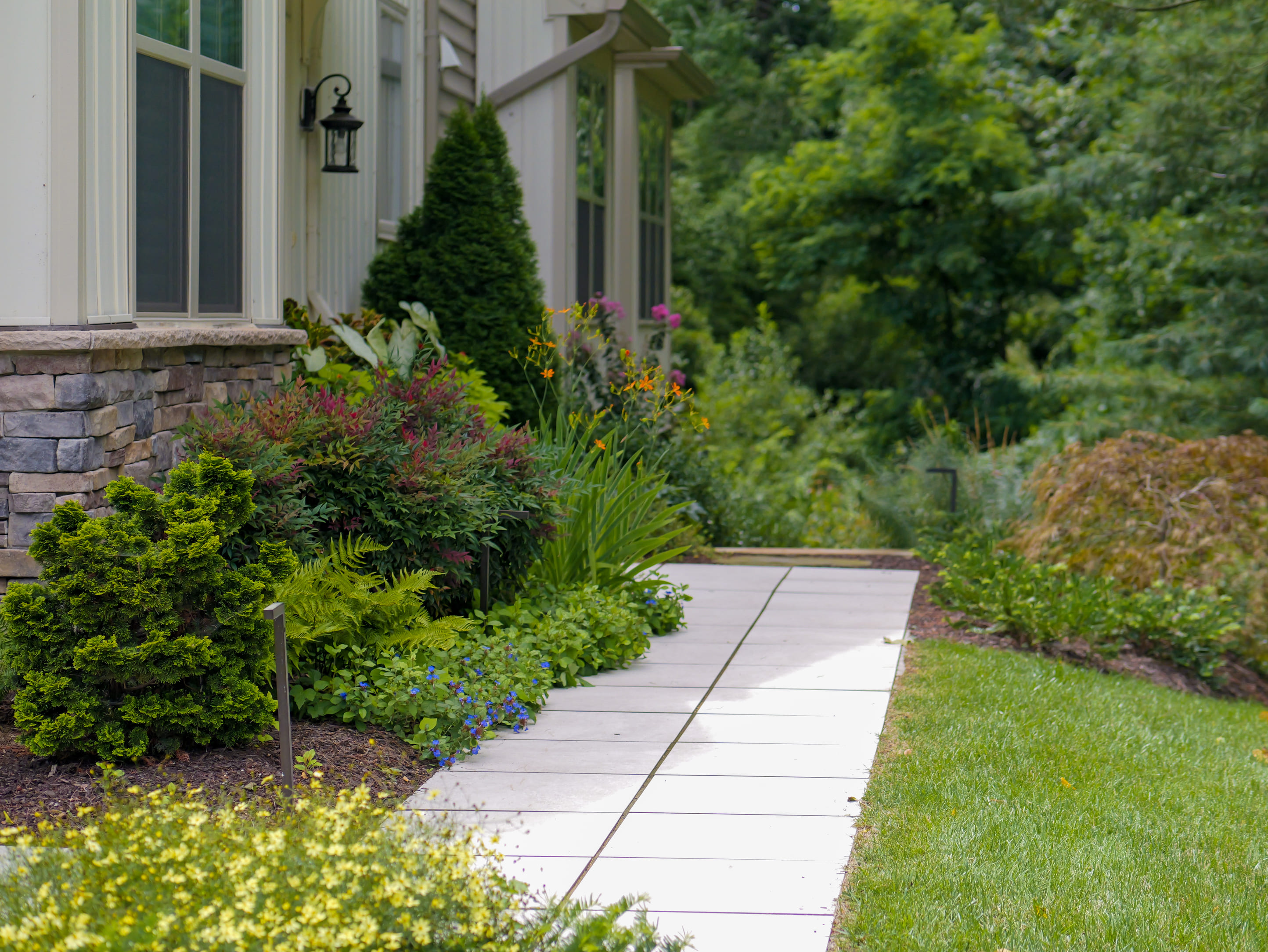 Whether you're looking to enhance your residential or commercial property, our team of skilled profe 