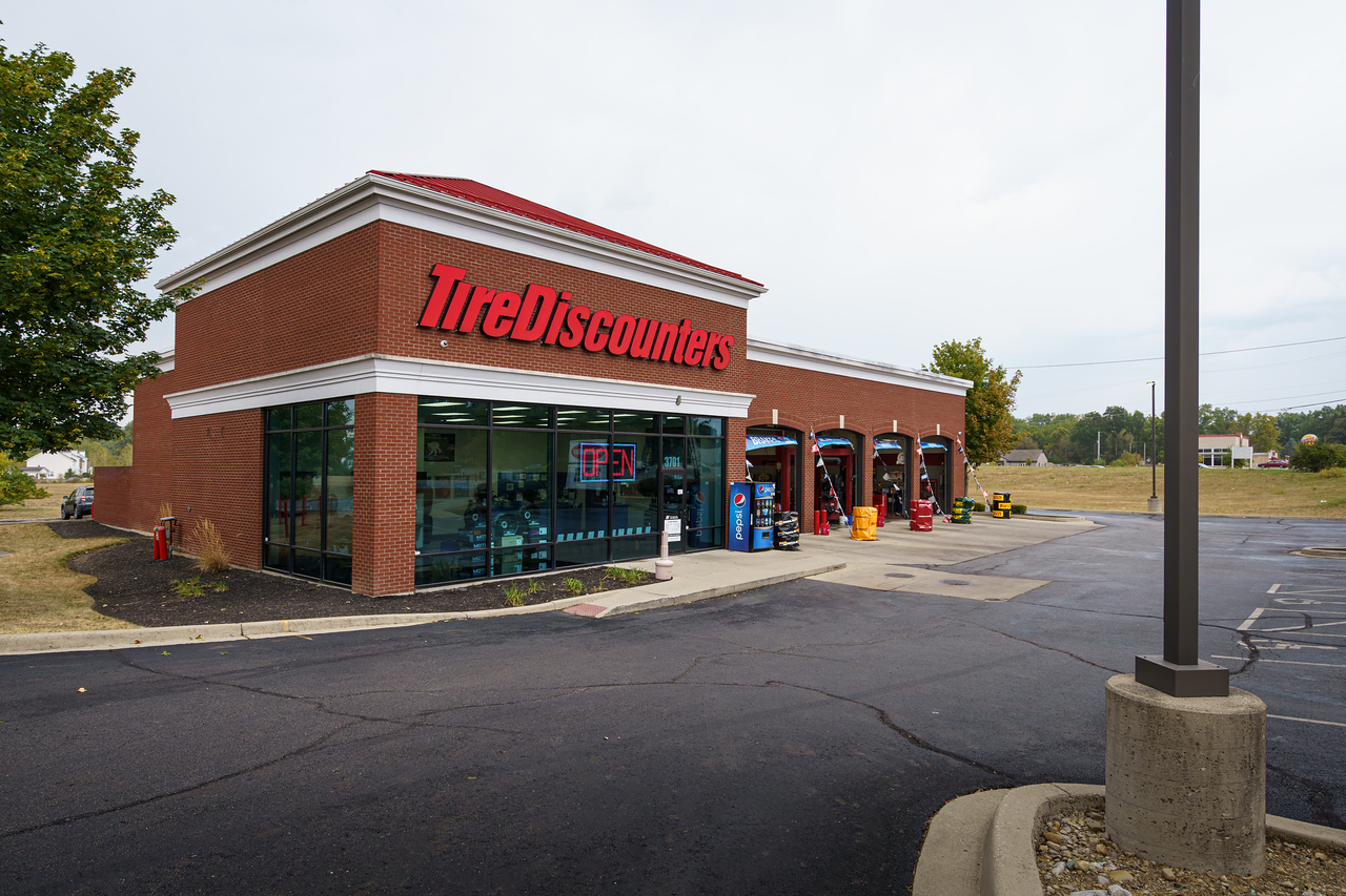 Tire Discounters on 3701 S Hamilton Rd in Groveport