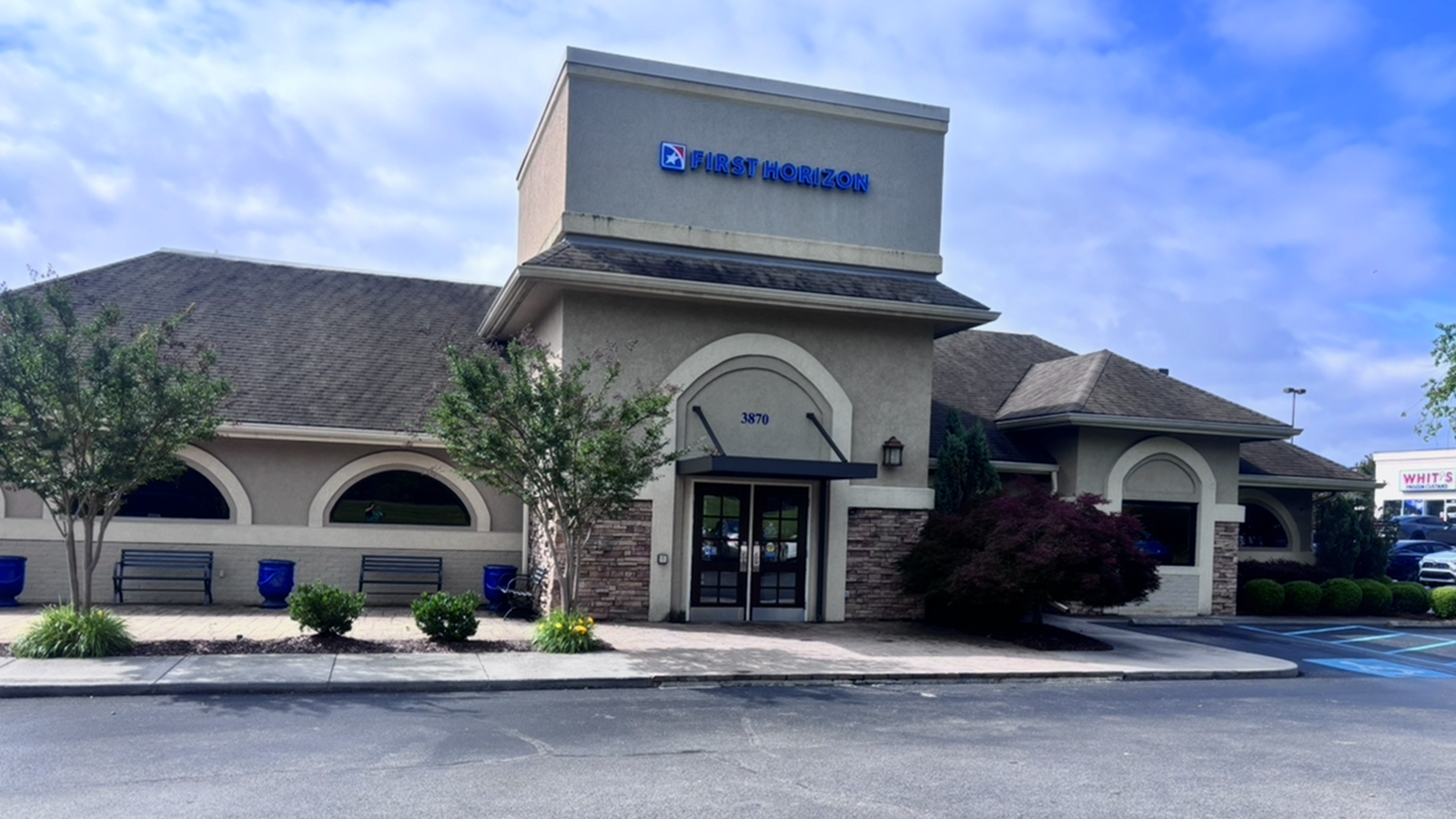 First Horizon Bank - Cleveland, TN - Keith St
