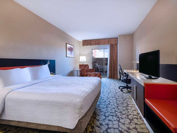 Images Hilton Garden Inn Las Vegas Strip South
