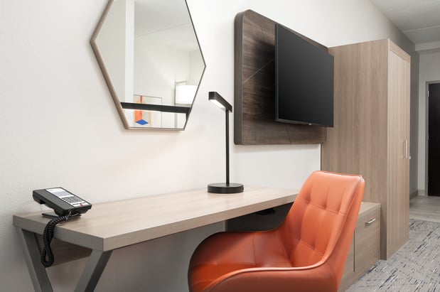 Images Holiday Inn Express & Suites Newport South by IHG