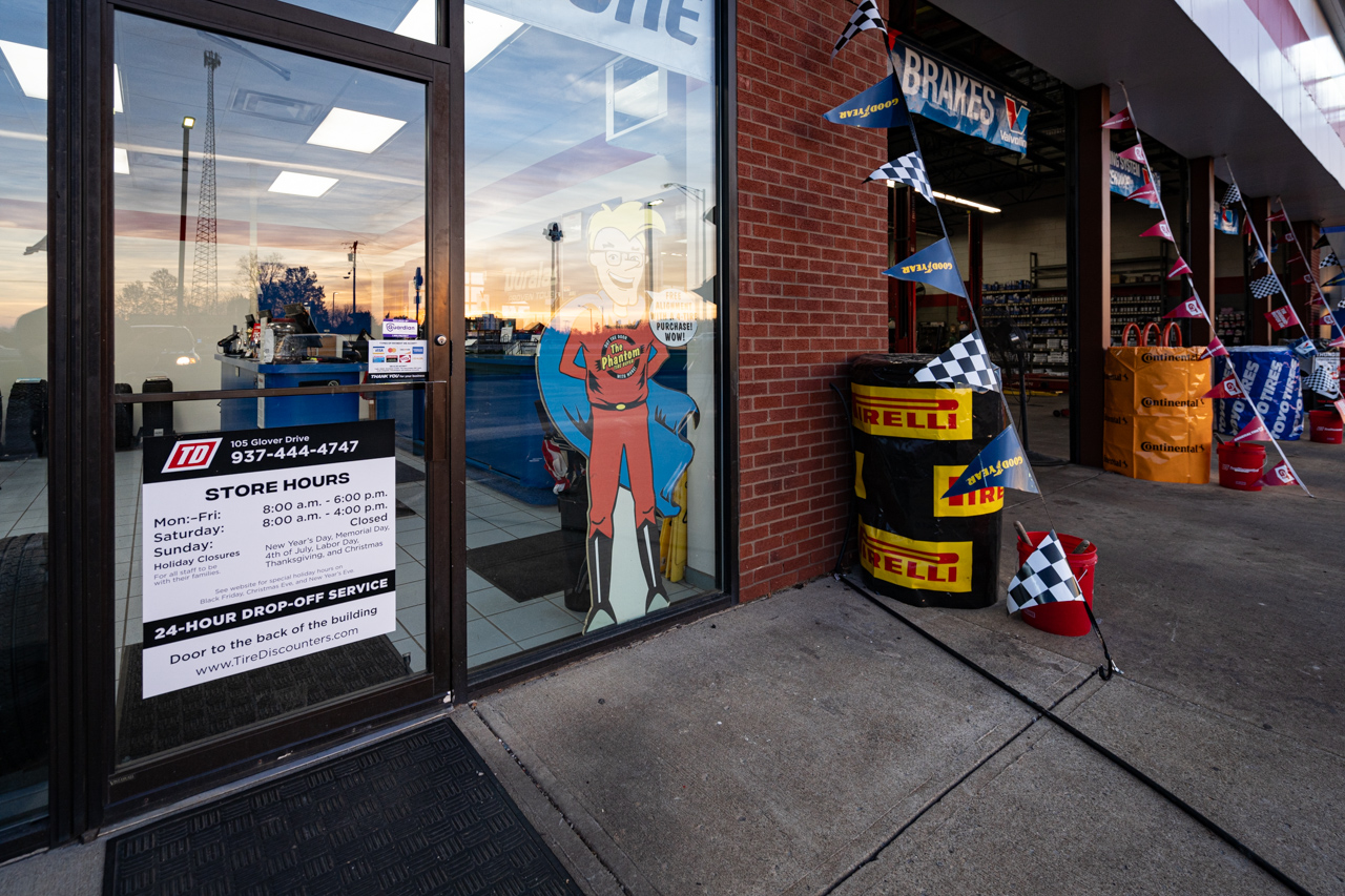Tire Discounters Image