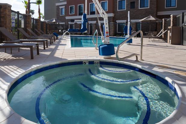 Images Staybridge Suites Phoenix – Biltmore Area by IHG