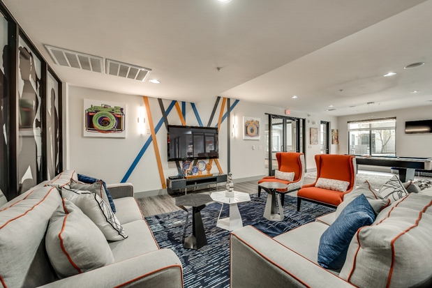 Images Maverick Place Apartments