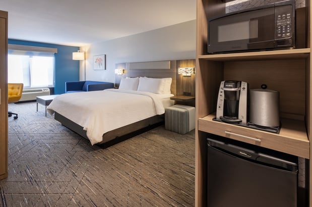 Images Holiday Inn Express & Suites Jackson - Flowood by IHG