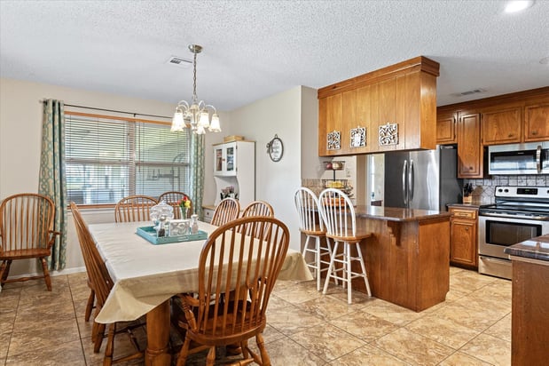 Images Moore Home & Ranch Realty