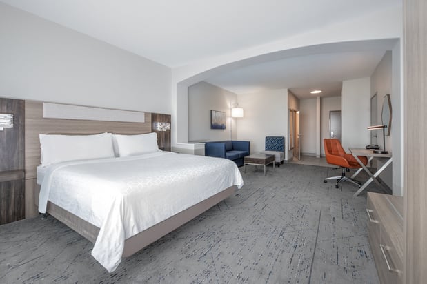 Images Holiday Inn Express & Suites Dallas W - I-30 Cockrell Hill by IHG