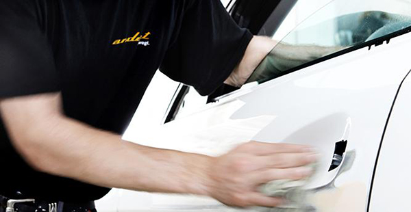 Bild 1 von Karosserie- und Lackiercenter GmbH / Tesla Approved Body Shop / Andert bewegt
