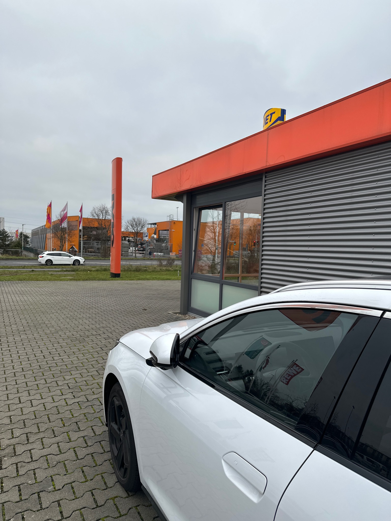 SIXT Autovermietung Darmstadt, Leydheckerstr. 20 in Darmstadt