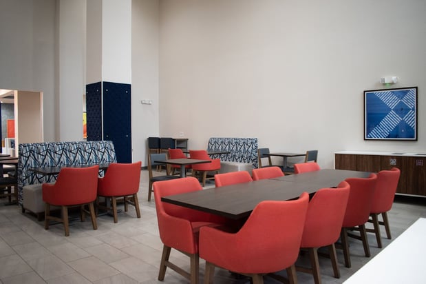 Images Holiday Inn Express & Suites New Philadelphia by IHG