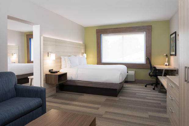 Images Holiday Inn Express Louisville Northeast by IHG
