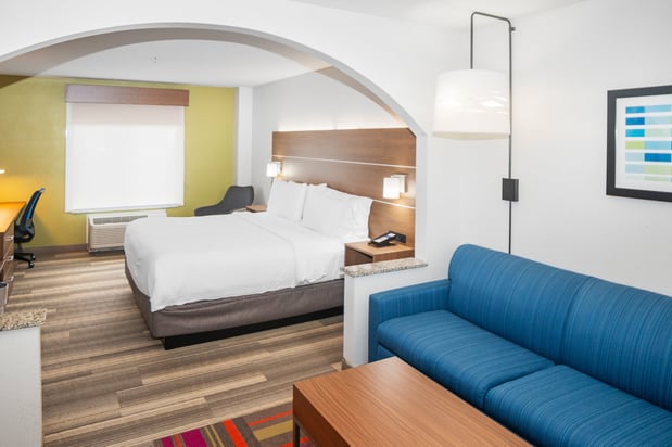 Images Holiday Inn Express & Suites Stroudsburg-Poconos by IHG