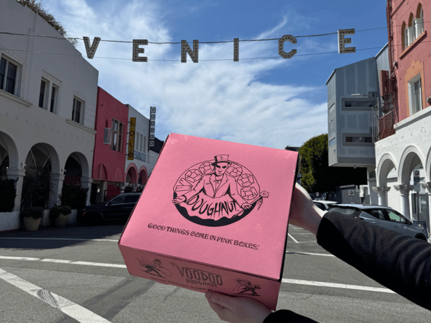 Images Voodoo Doughnut