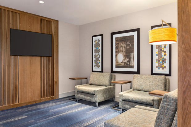 Images Holiday Inn Express & Suites Denver Airport by IHG