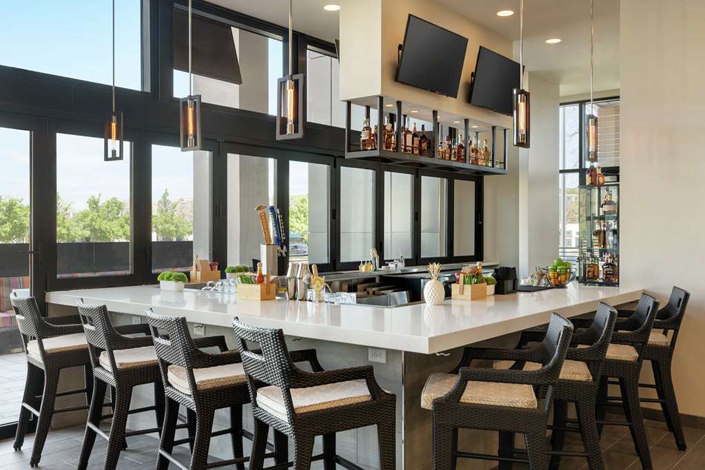 BarLounge Home2 Suites by Hilton Woodland Hills Los Angeles Los Angeles (818)610-1250