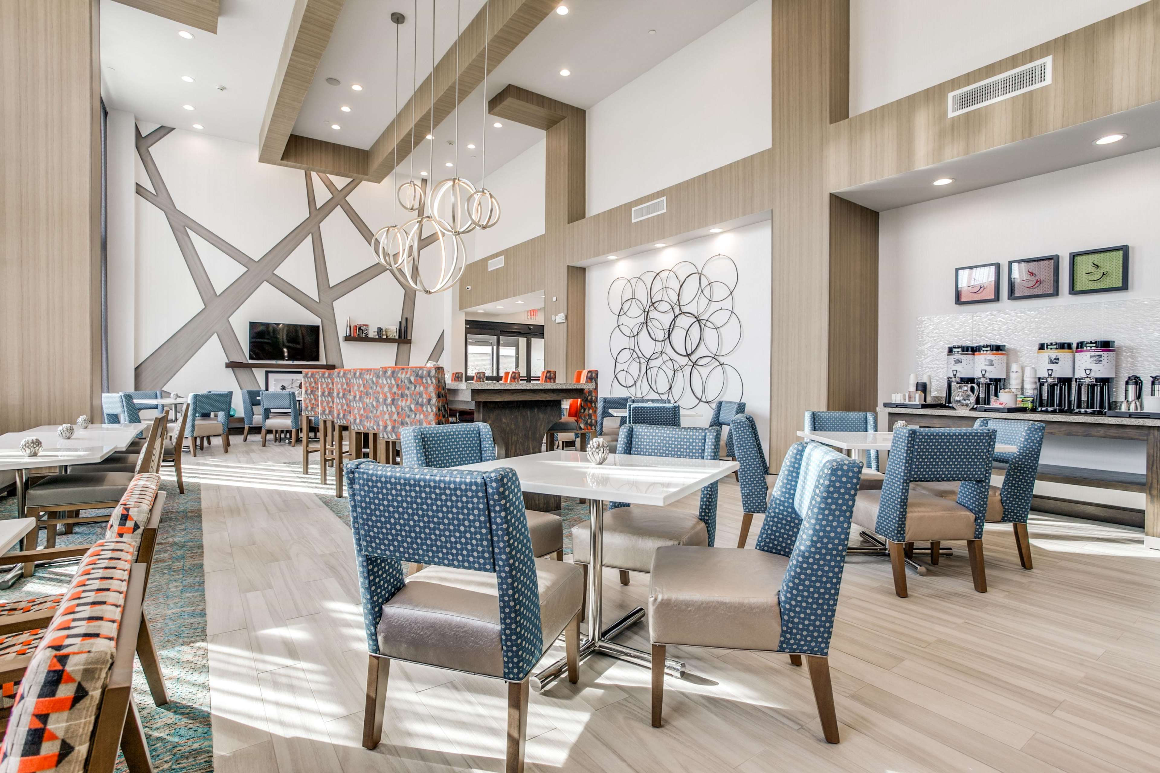 Hampton Inn & Suites Dallas - Central Expy North Park Area