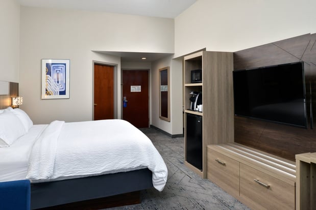 Images Holiday Inn Express Lewisburg/New Columbia by IHG
