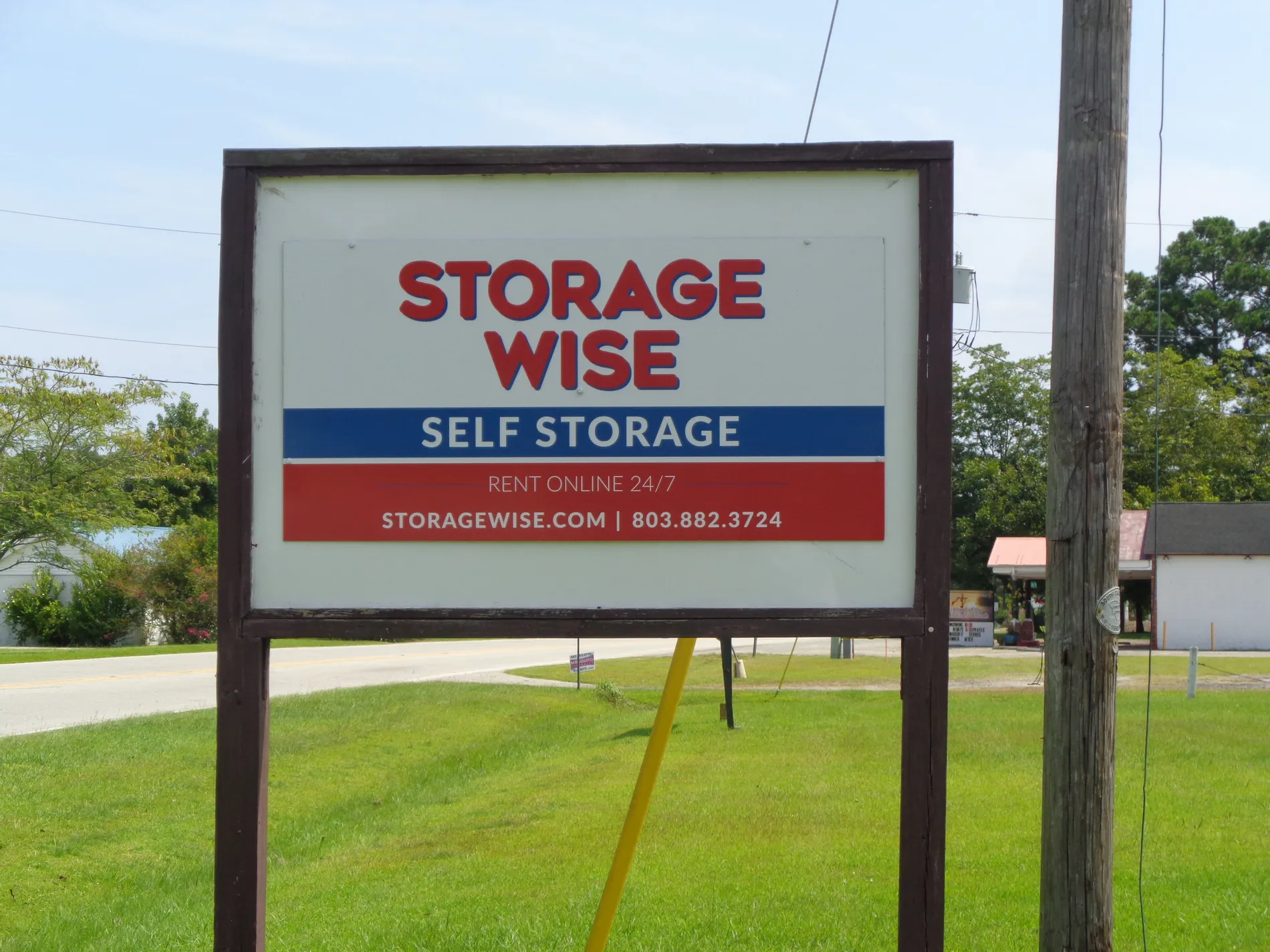 Self-storage unit rentals near McDonald's in Loris, SC