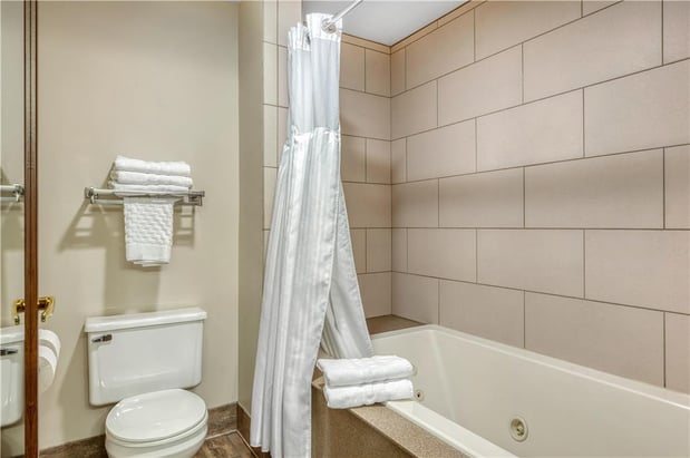Images SureStay Plus by Best Western Elizabethtown Hershey