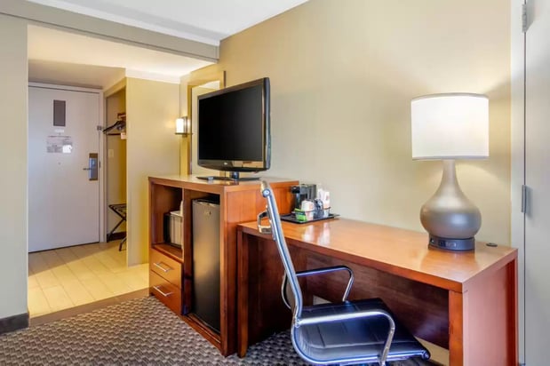 Images Holiday Inn Express Denver Central - North by IHG