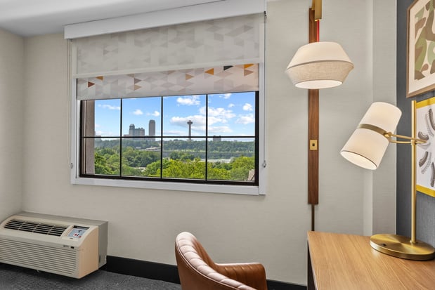 Images Holiday Inn Niagara Falls State Park Entry by IHG