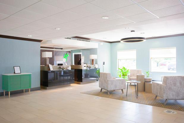 Images Holiday Inn & Suites Spring - the Woodlands Area by IHG