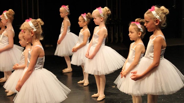 Images Ellen Østerby's Balletskole