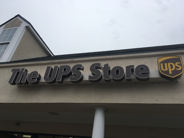 Images The UPS Store