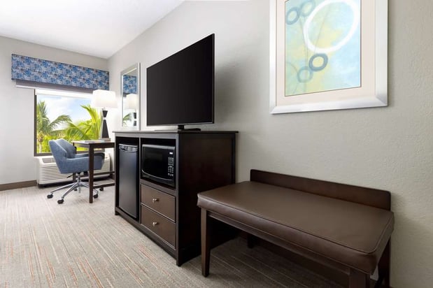 Images Hampton Inn Naples-Central