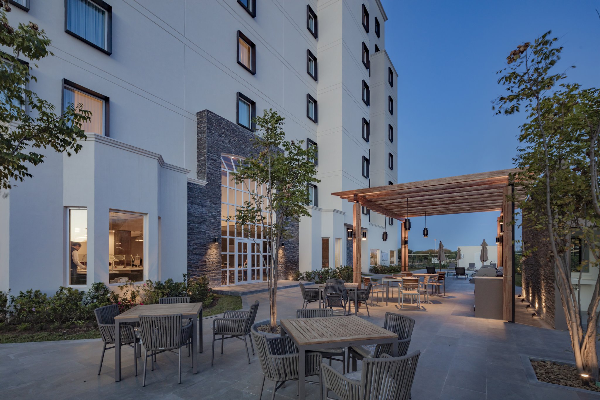 Images Staybridge Suites Saltillo by IHG