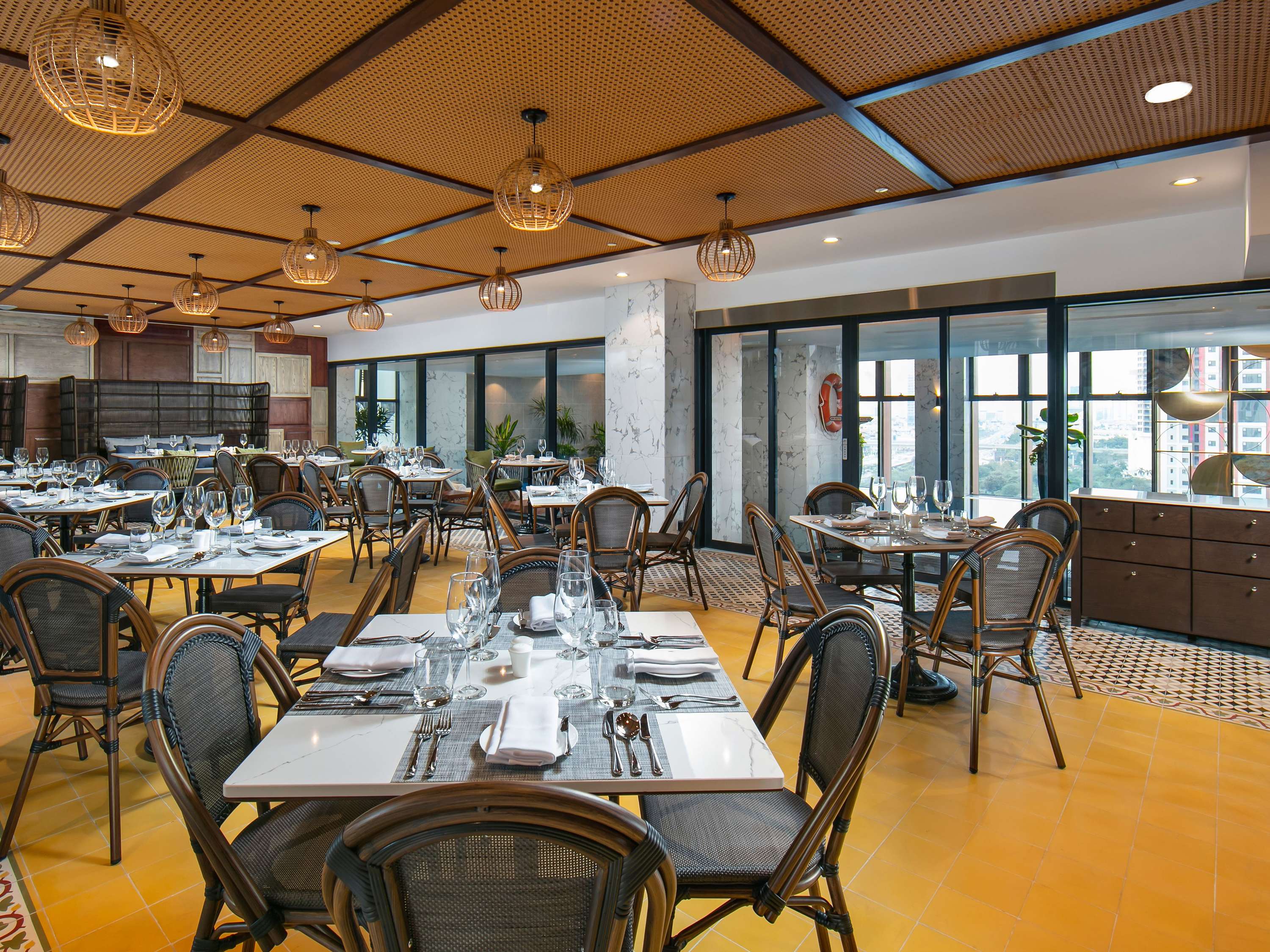 Executive Lounge - Restaurant - Hanoi - 024 3825 5255 Vietnam | ShowMeLocal.com