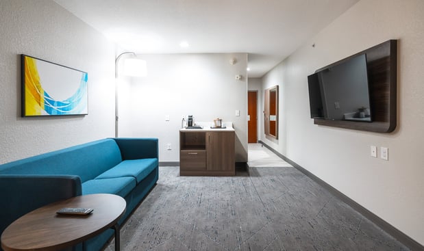 Images Holiday Inn Express & Suites Saint Robert - Leonard Wood by IHG