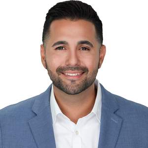Image 2 | Carlos A Caicedo, PA | LCRE Group RE/MAX Direct