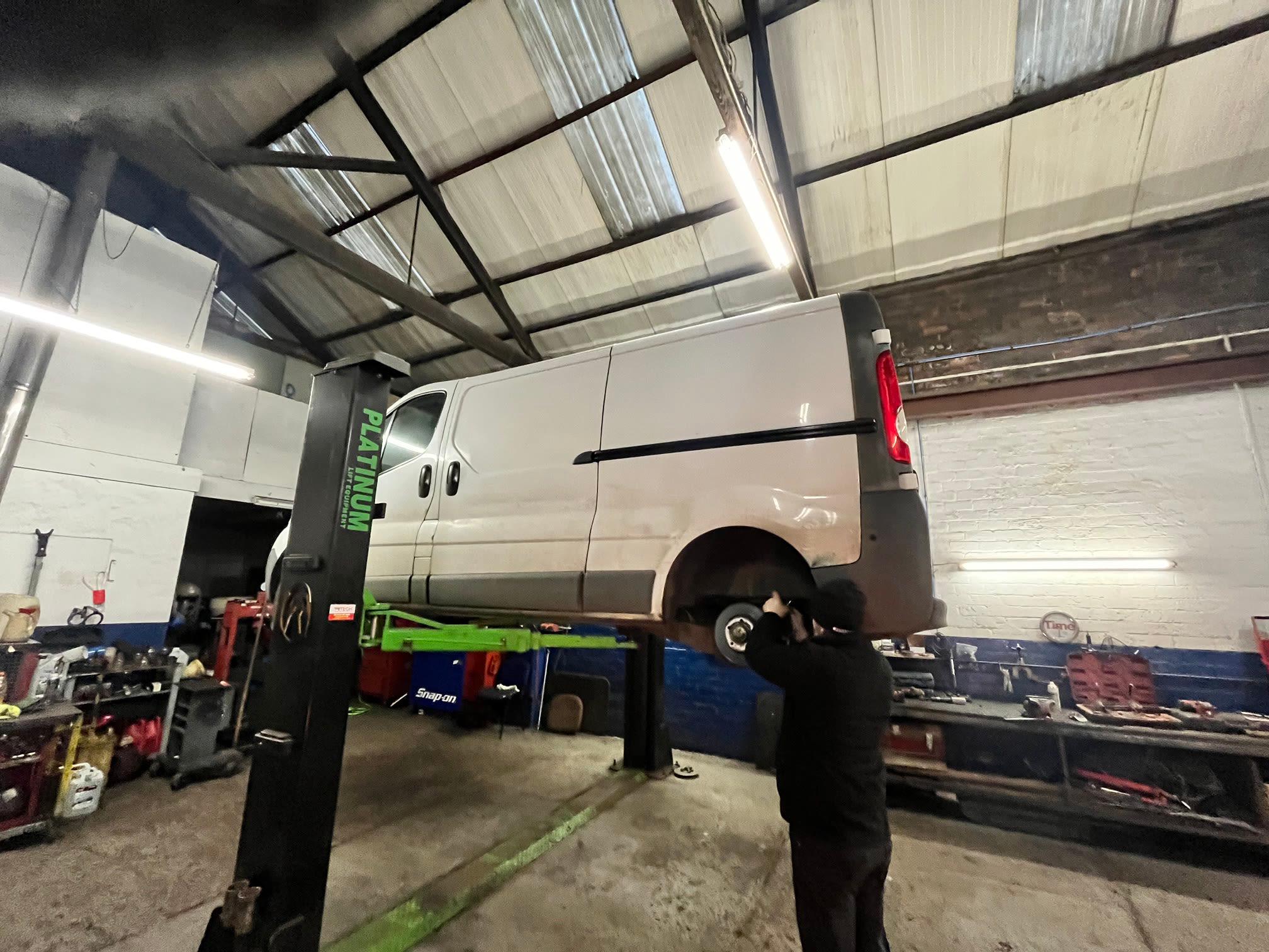 Bremner Auto Repairs Ltd Paisley 01505 328150