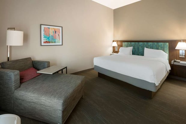 Images Hampton Inn & Suites Fredericksburg-at Celebrate Virginia