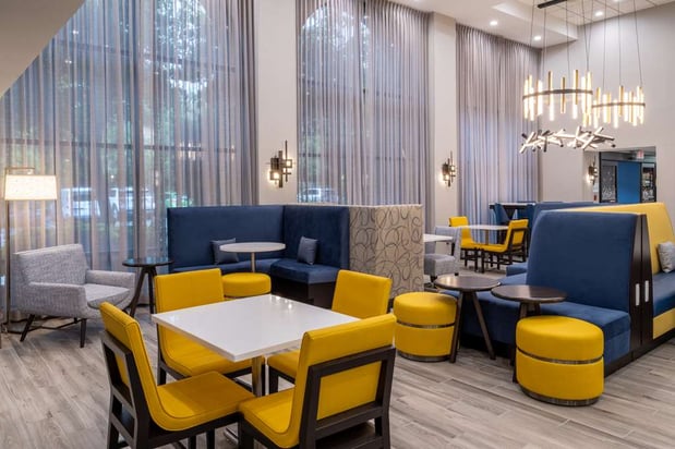 Images Hampton Inn & Suites Agoura Hills