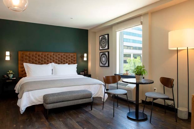 Images The Lloyd Stamford, Tapestry Collection by Hilton