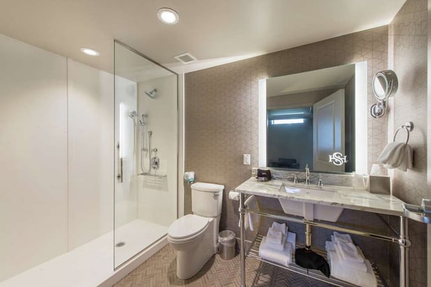 Images Hotel Saranac, Curio Collection by Hilton